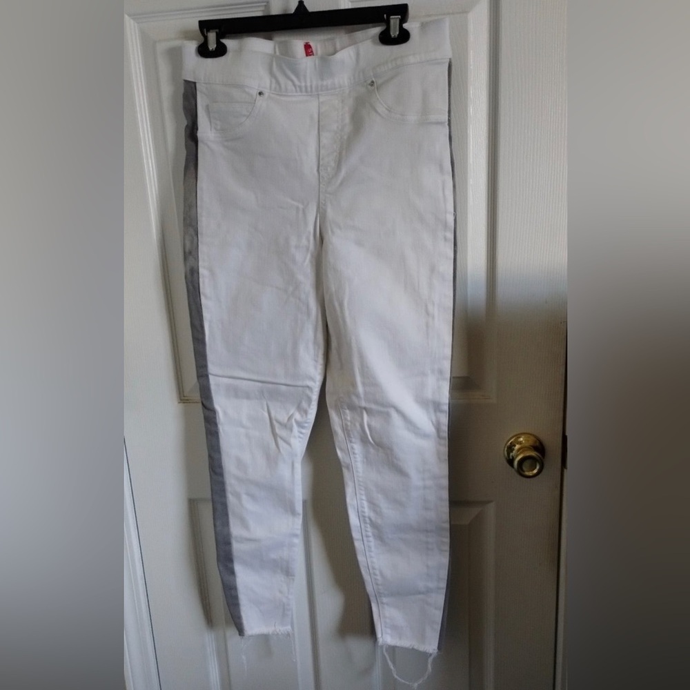 Spanx Jeanish white skinny jeans with gray side stripe-large
